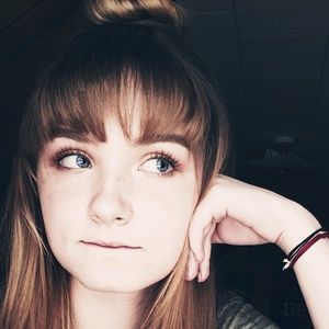 Meet your Posher, Isabella